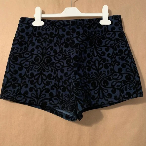 Forever 21 Shorts - Picture 1 of 3